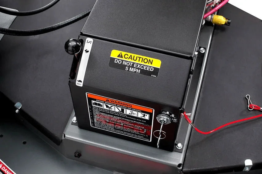 Swisher 60" Fast Finish 15.5 HP 12V Briggs and Stratton Finish Cut Trail Mower - Green Vista Living