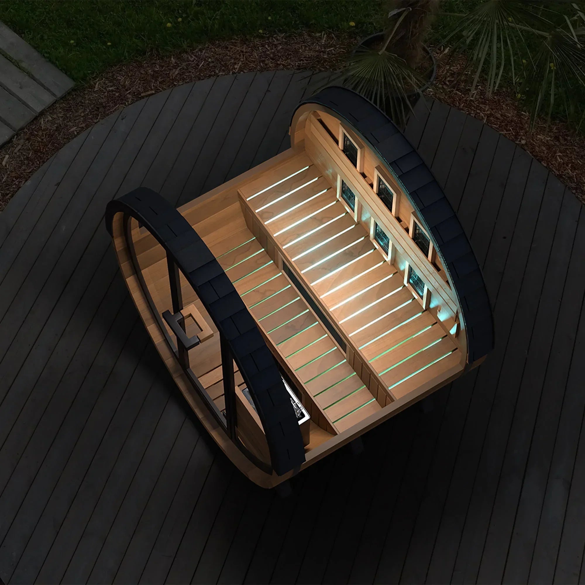 Finnmark 4-Person Hybrid Outdoor Infrared & Traditional Cedar Barrel Sauna | FD-6 - Green Vista Living