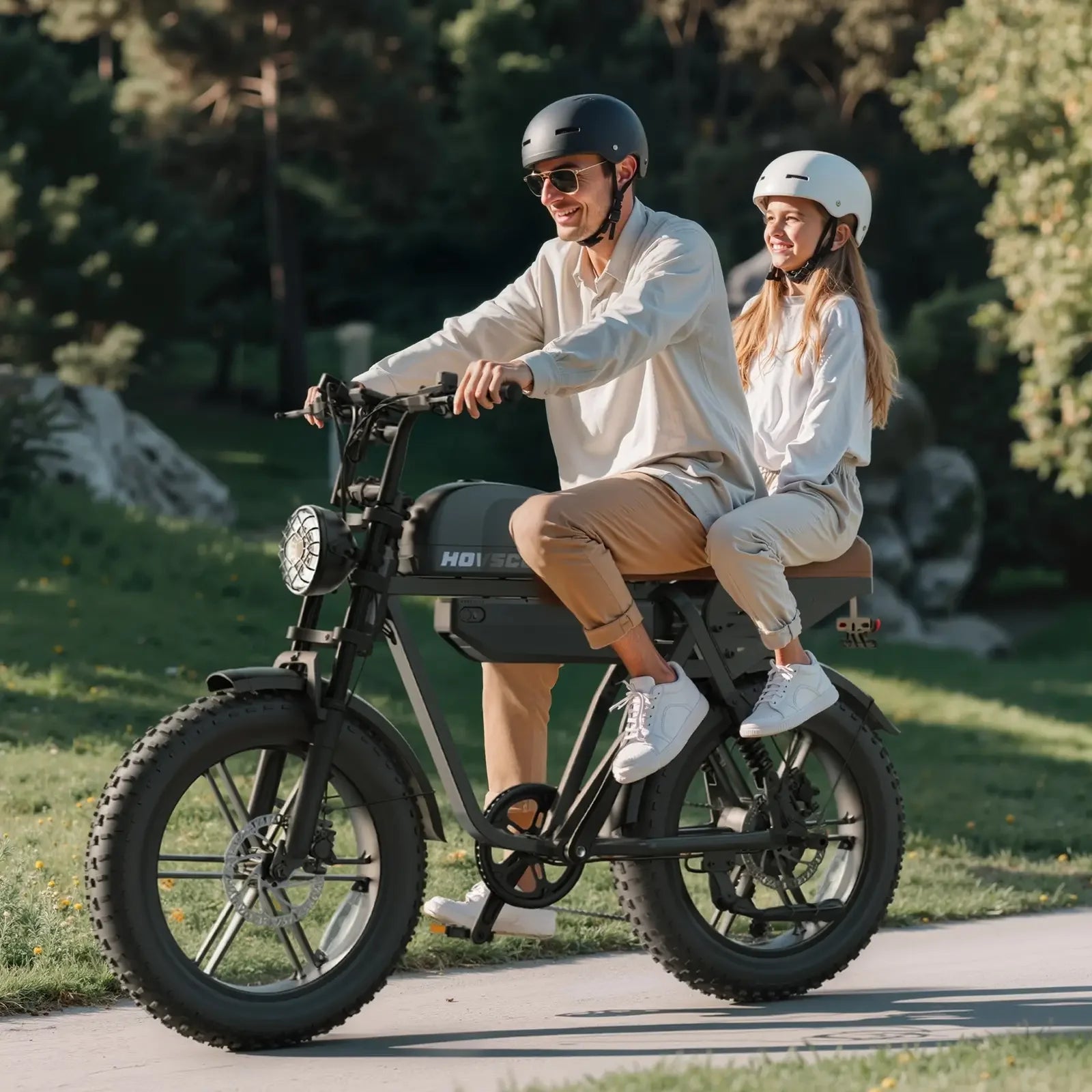 HOVSCO HovGtrs 1500W Moped-style Electric Bike - Green Vista Living