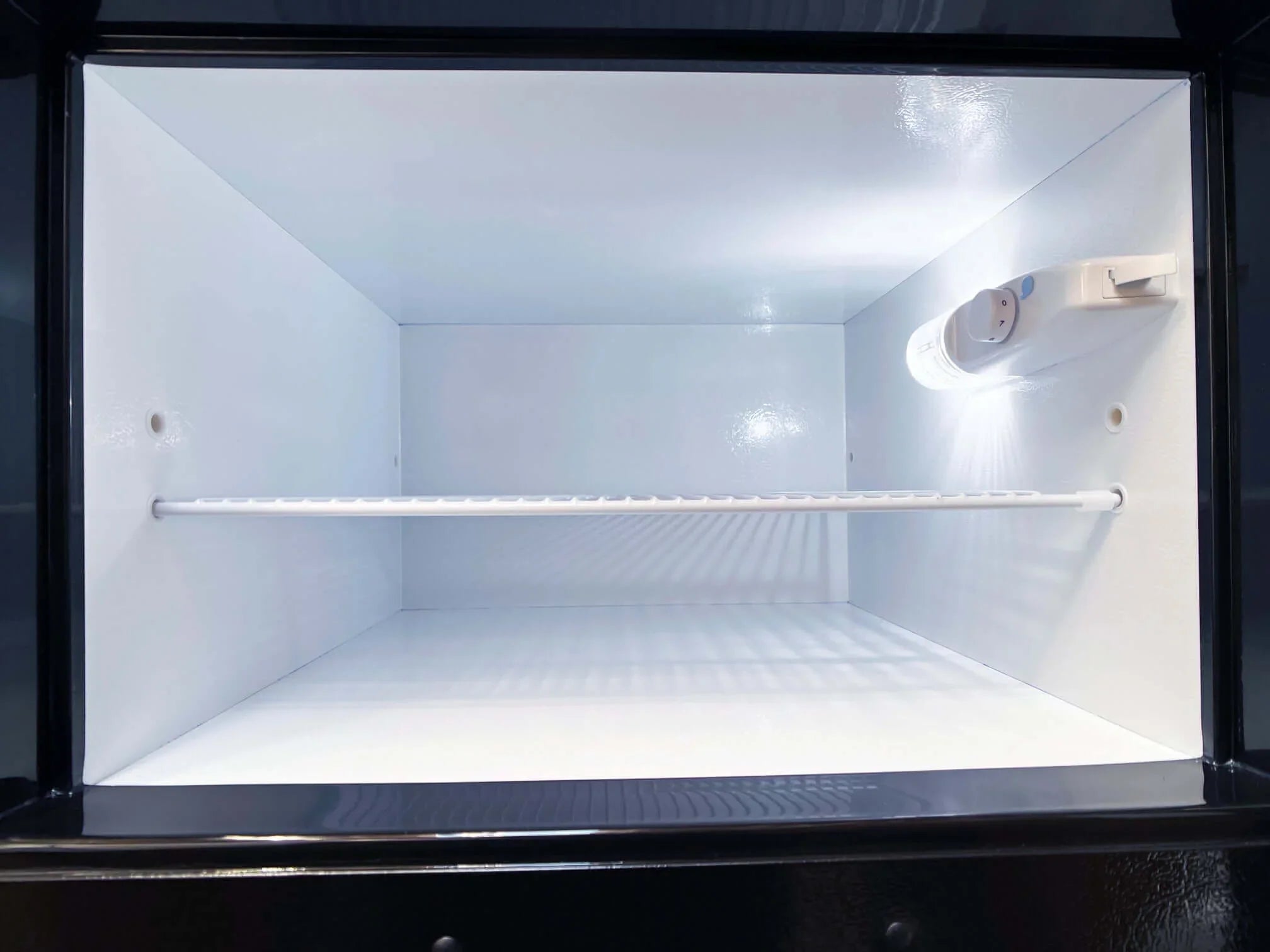 SunStar 16CU Solar/DC Refrigerator - White ST-16RF - Green Vista Living