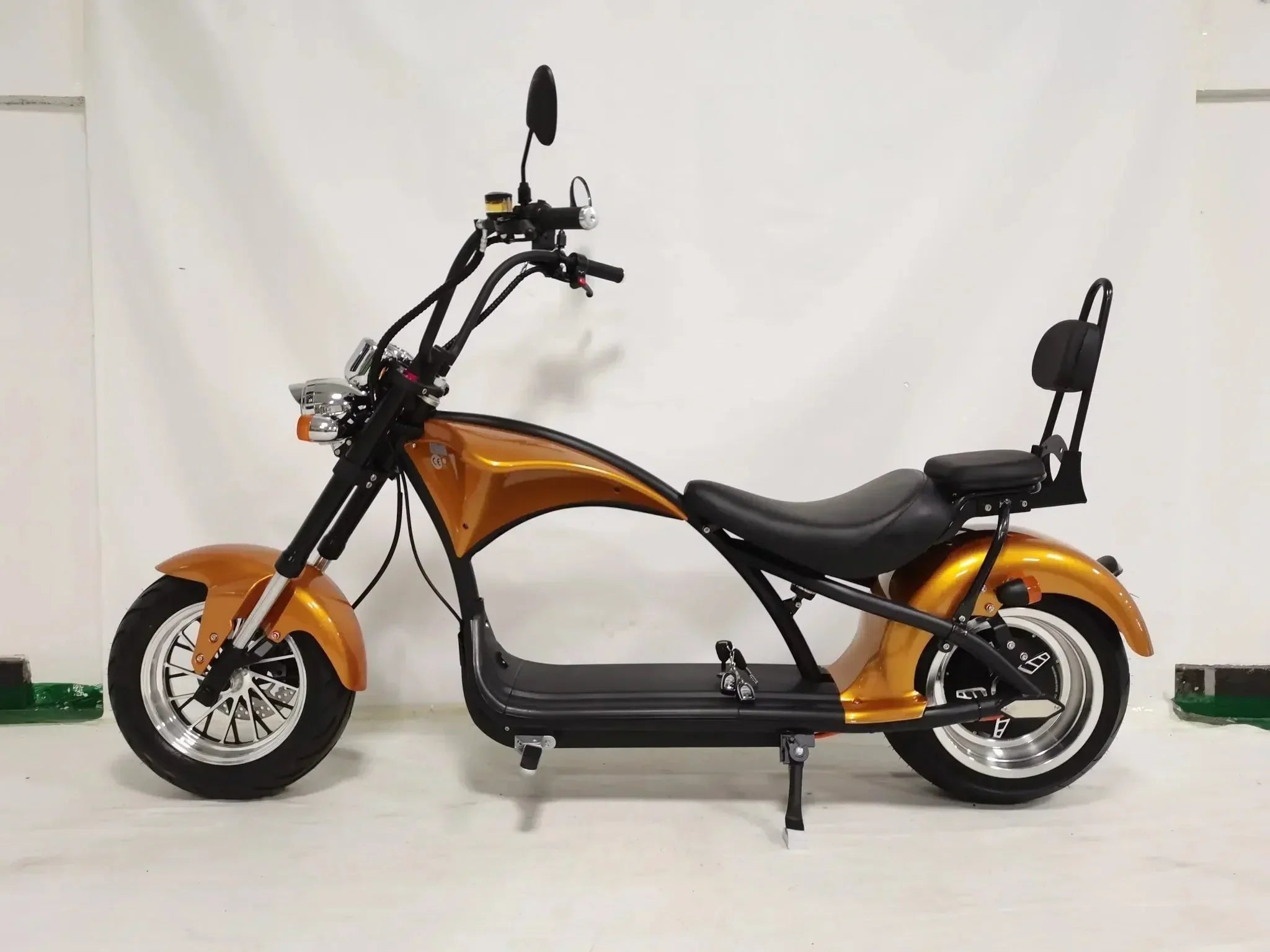 LinksEride M1 Citycoco 2 SEATER 2000W 60V 30Ah Fat Tire Lithium Electric Scooter - Green Vista Living