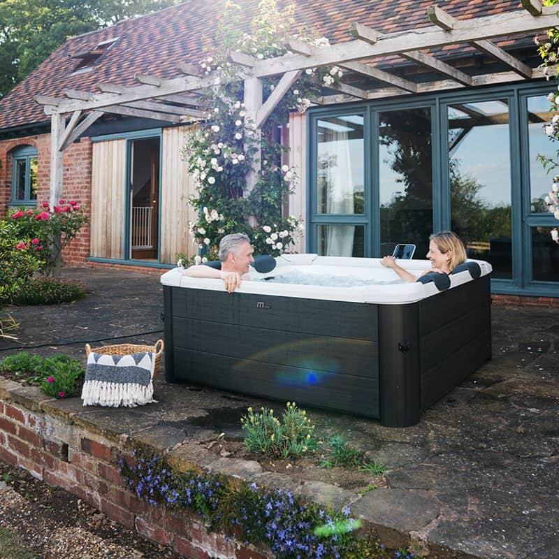 MSpa Oslo - Frame Series Hot Tub | 6 Person - Green Vista Living