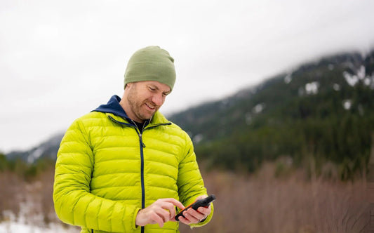 How to Troubleshoot Common Issues with Satellite Phones - Green Vista Living